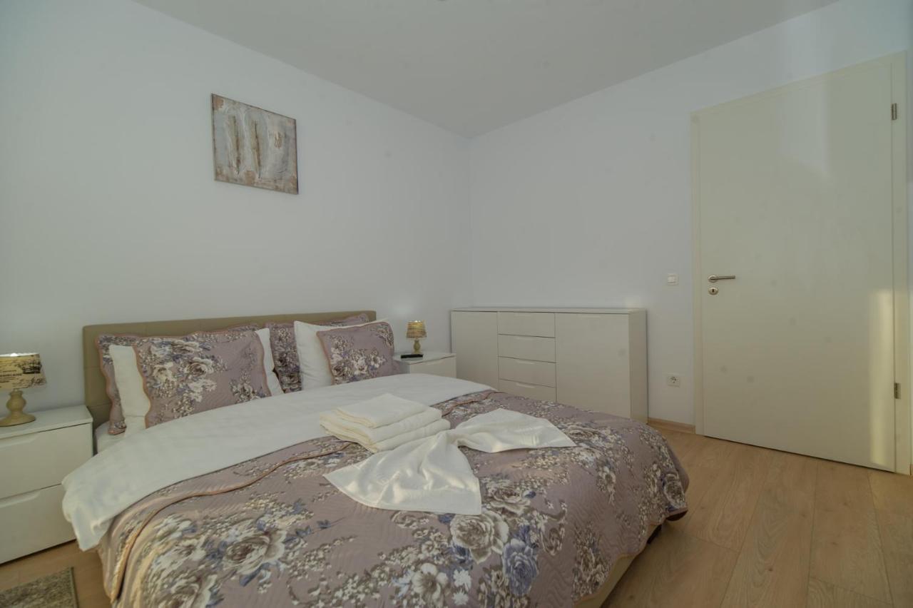Deluxe Suite Coresi Braşov Exteriör bild